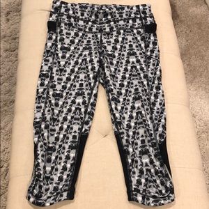 Athleta capris/ yoga leggings